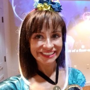 Meet your Posher, Rebecca